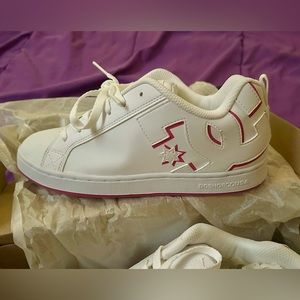 DC Shoes Court Graffik Crazy Pink Size 8.5 US Shoes Women BRAND NEW